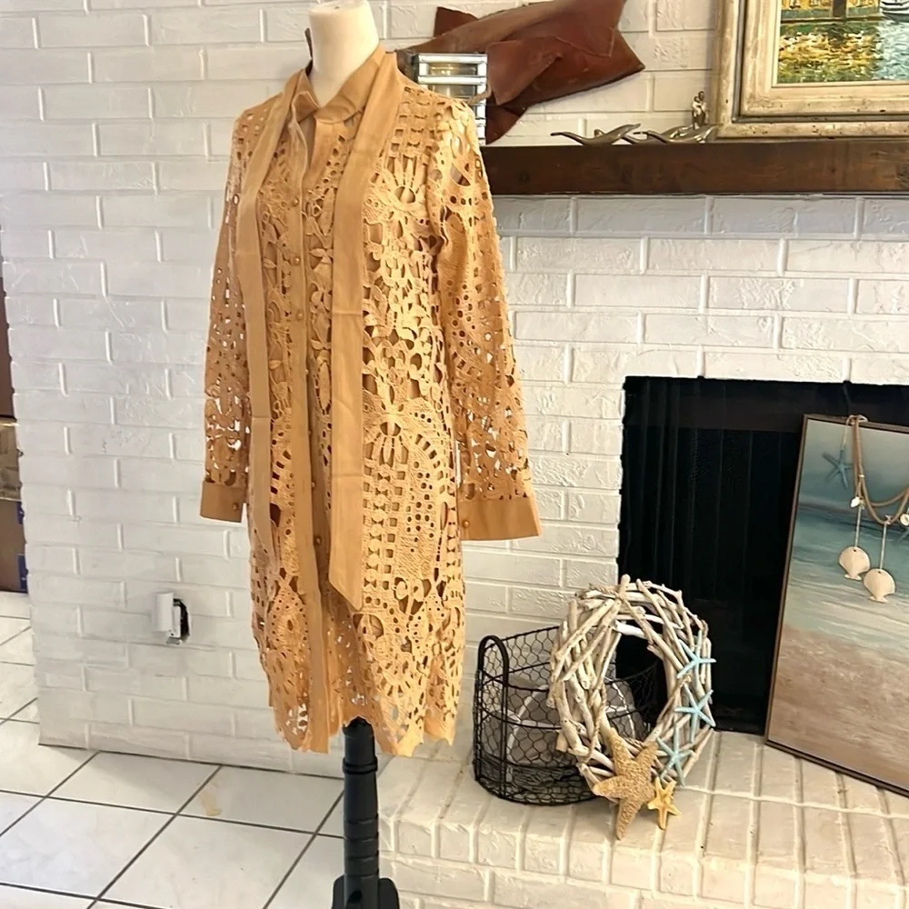 Sexy,V-Neck Lapel, Button-Down,Lace-Paneled Dress,Belted,Perfect, Size L - Picture 7 of 10